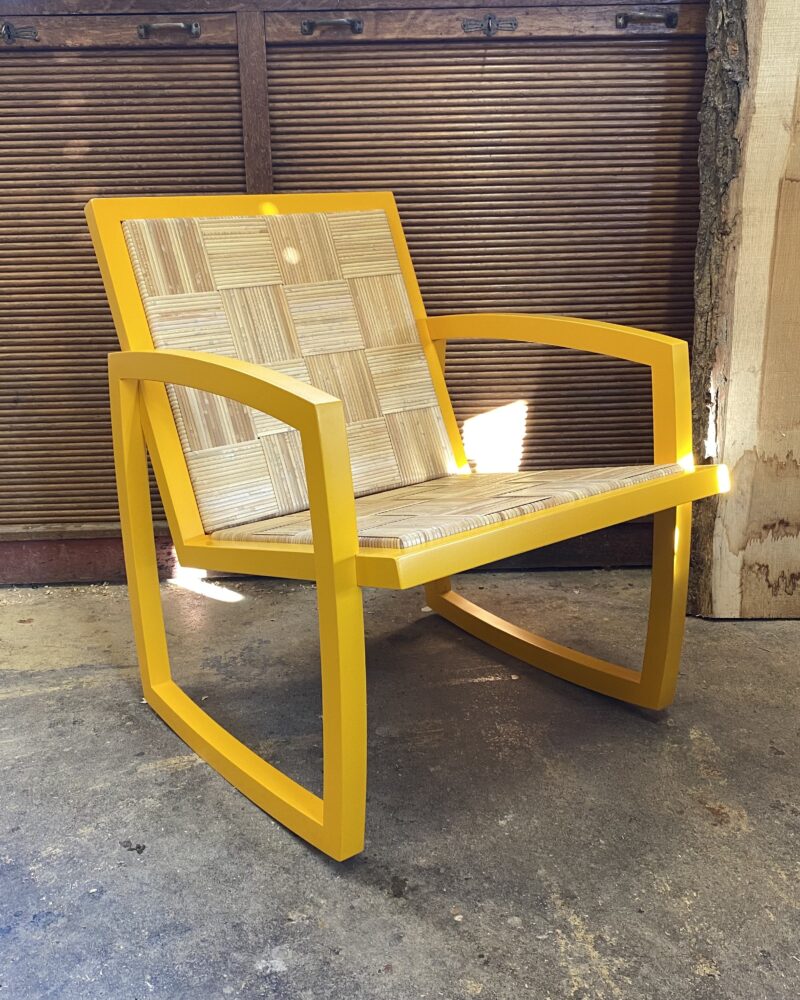 Live Slowly – Chaise à bascule en hêtre jaune