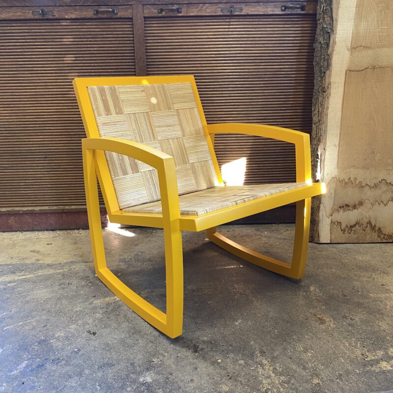 Live Slowly - Chaise à bascule en hêtre jaune