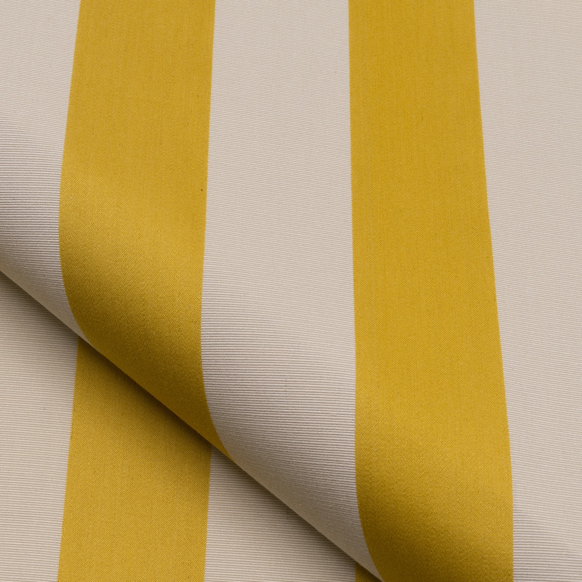 Live Slowly - Chaise à bascule en chêne à rayures - Jaune – Image 2