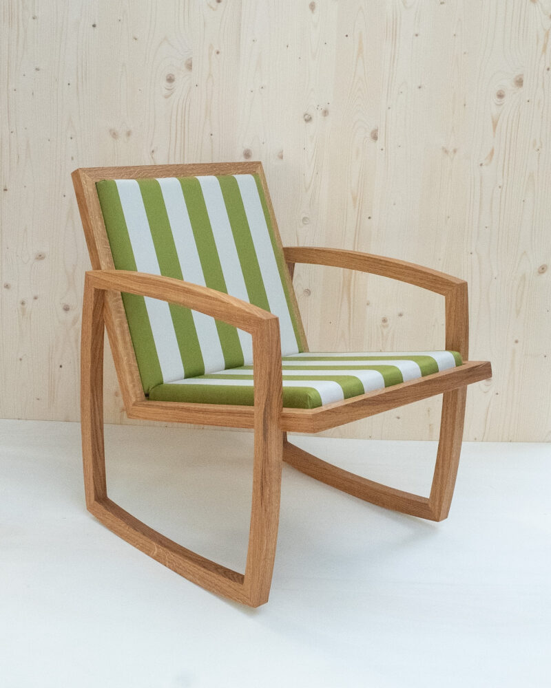 Live Slowly – Chaise à bascule en chêne à rayures – Vert
