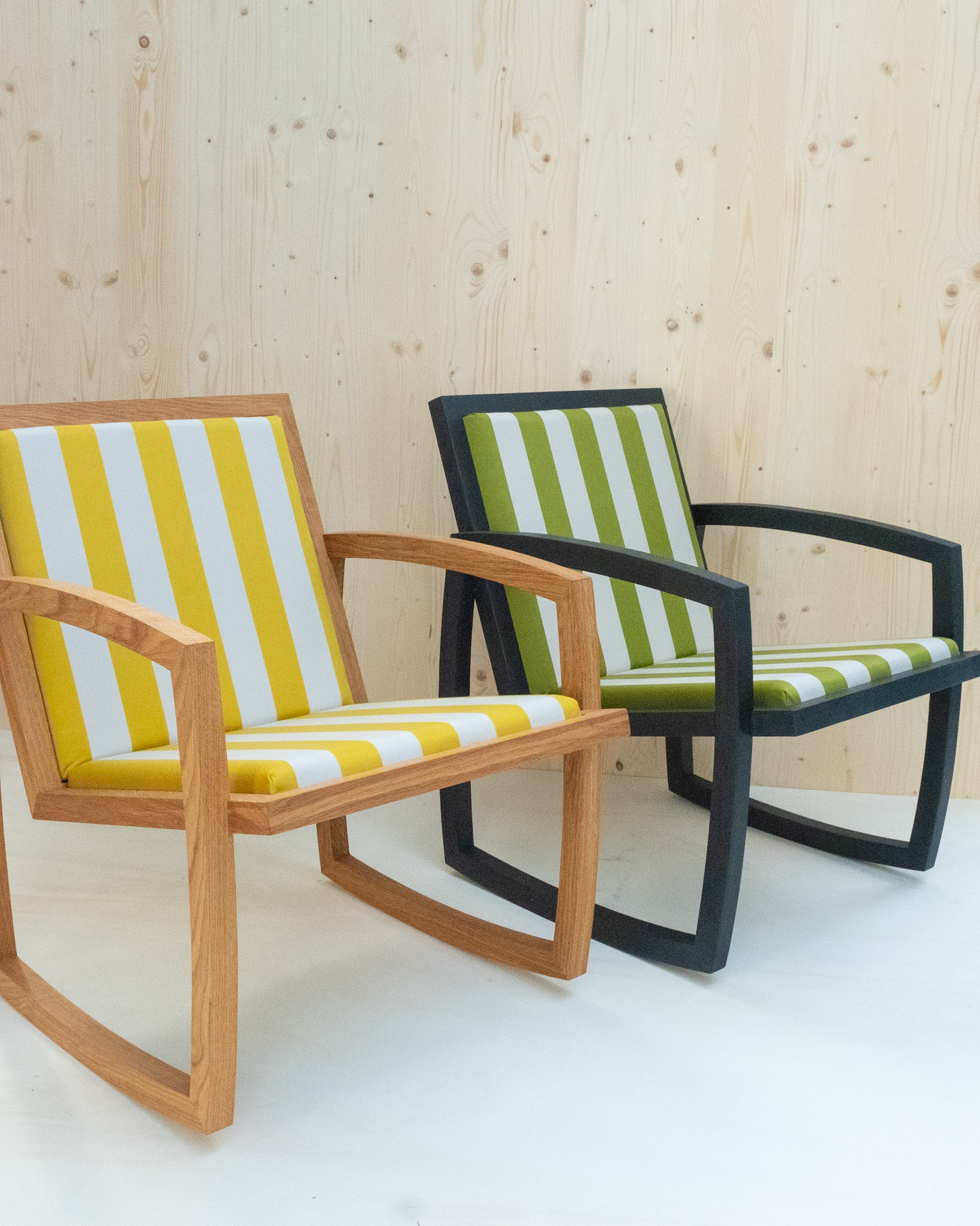 Live Slowly - Chaise à bascule en chêne à rayures - Vert – Image 7