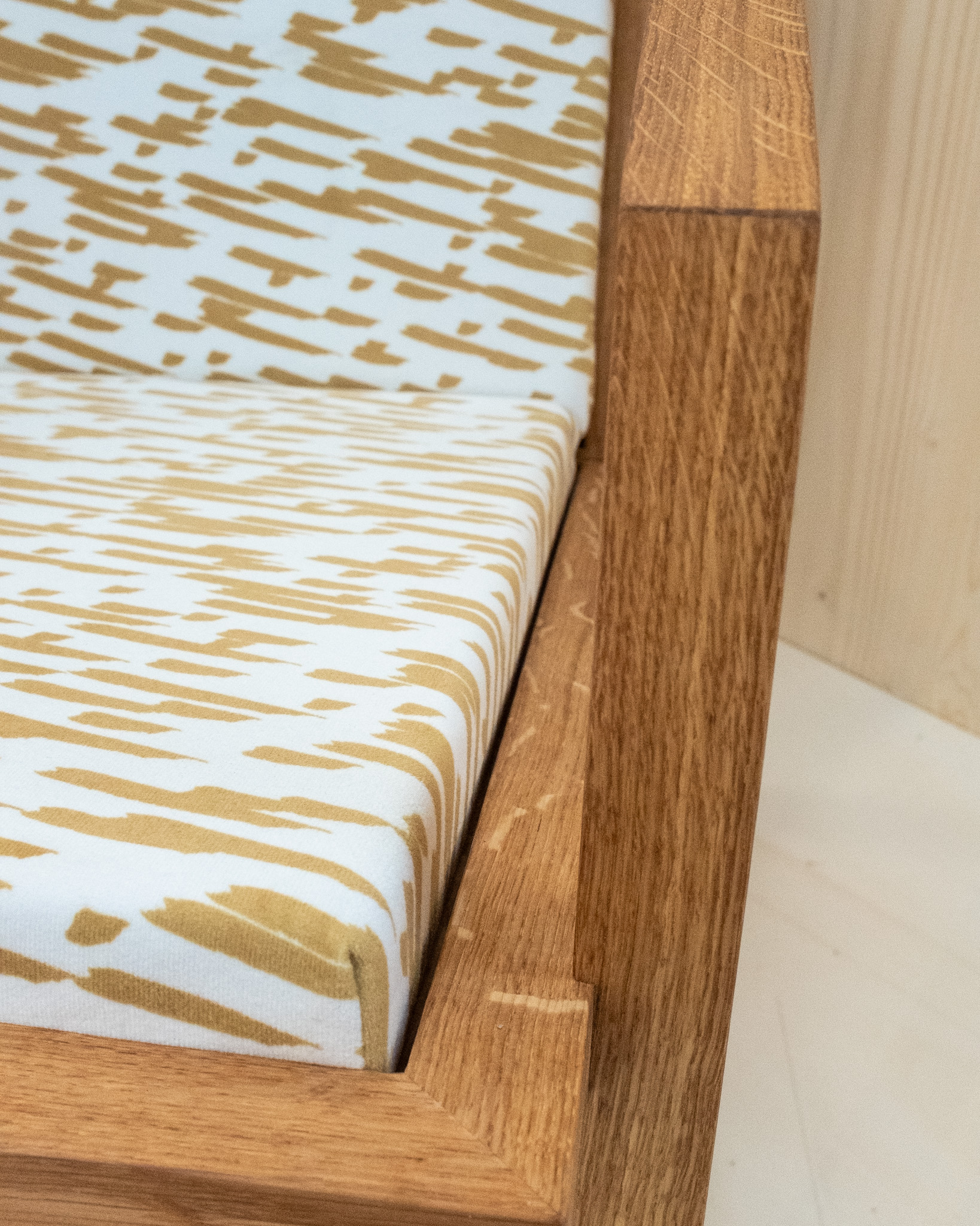 Live Slowly - Chaise à bascule en chêne - Nathalie Chapuis Design – Image 4